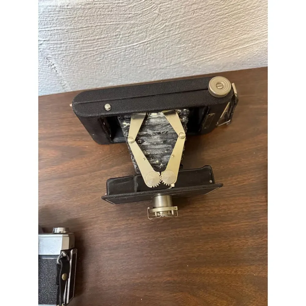 Cameras lot for parts repair decor polaroid kodak